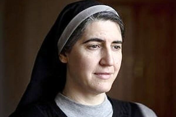 Teresa Forcades, monaca benedettina, teologa e femminista, indipendentista catalana